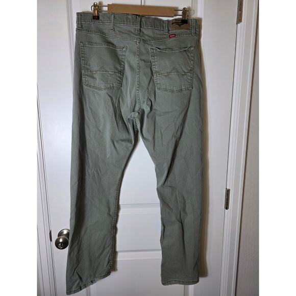 WRANGLER Olive Green Fade Casual Street Straight Fit Utility Jeans SZ 36x30 - Picture 2 of 11